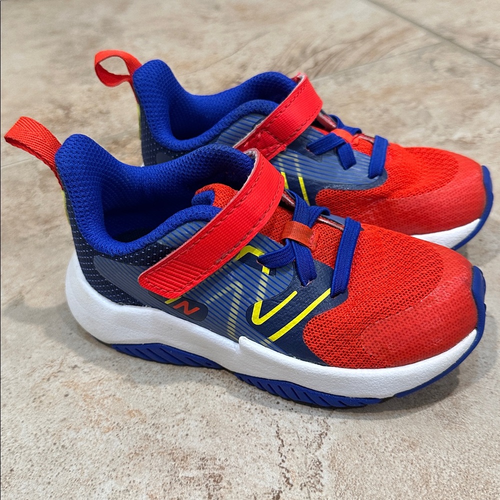 New Balance Toddler Sneaker 8